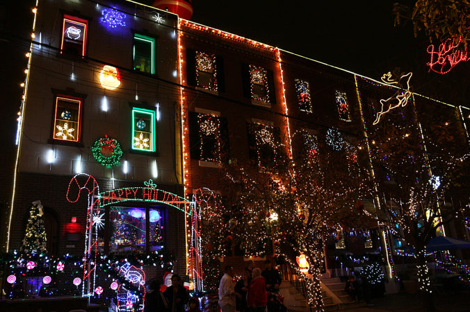 Greeby Street Christmas Lights 2022 Philadelphia Neighborhoods Show Off Holiday Spirit - Solo Real Estate, Inc.