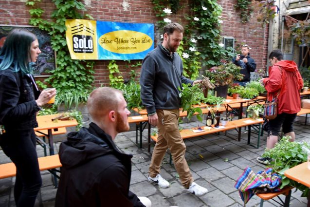 Fellow plant enthusiasts meet up for a monthly Plant Swap at the PHS Pop Up Garden courtesy of Solo Real Estate. Participants bring plants from home and exchange them for plants and cuttings while socializing at the popup garden. Photo: Tom Gralish / Philadelphia Inquirer