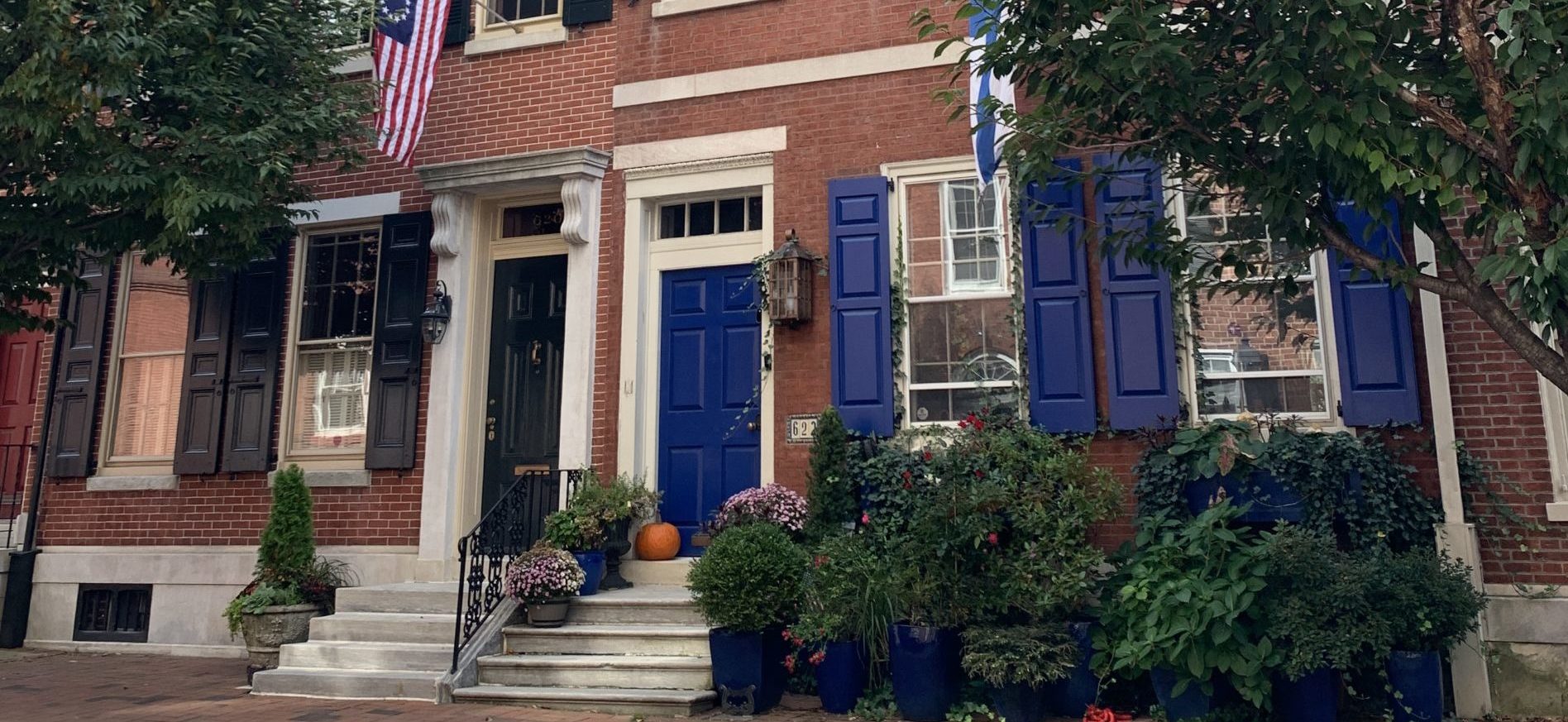 Philadelphia townhome with blue shutters