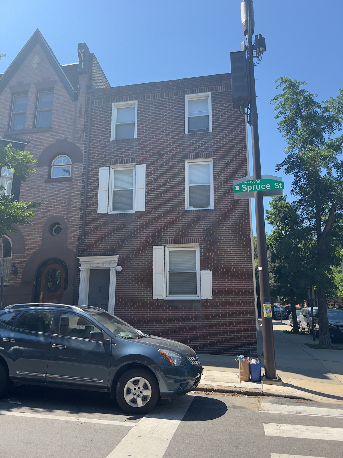 2430 Spruce St #2R Philadelphia, PA 19103