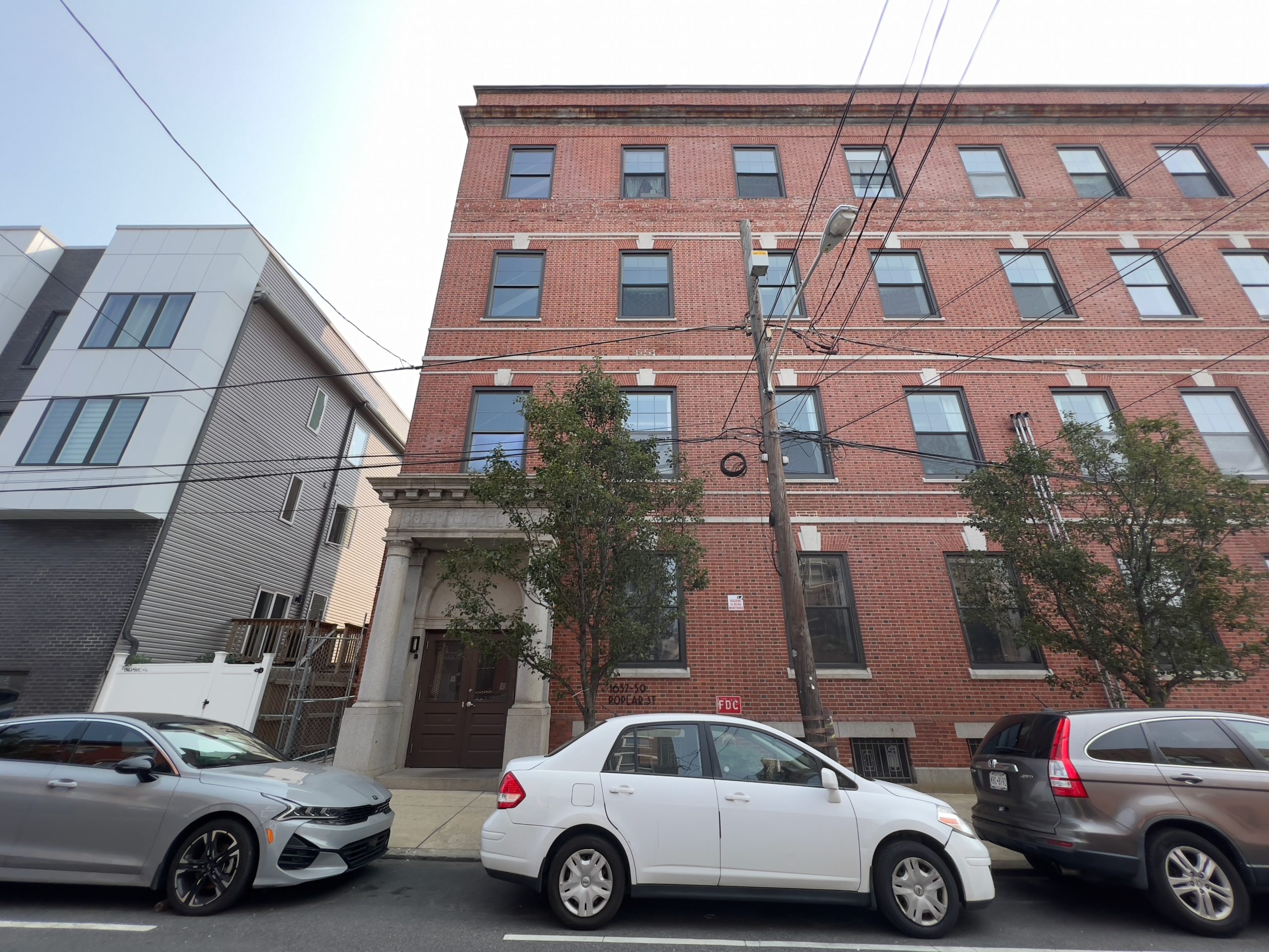 1637 Poplar St 6R Philadelphia, PA 19130