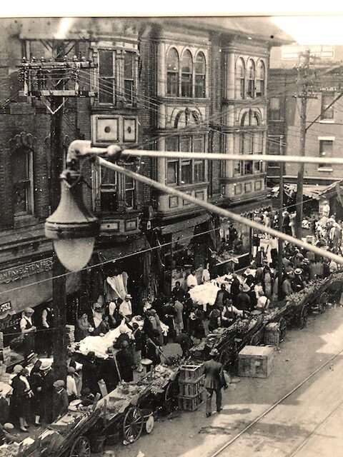 South 4th Street, Fabric row. Image: Michele Winitsky Palmer via the click.news