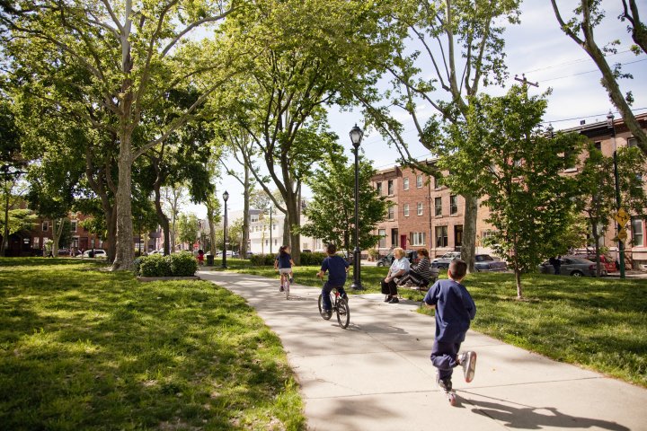 Dickinson Square Park. Photo by M. Fischetti for Visit Philadelphia