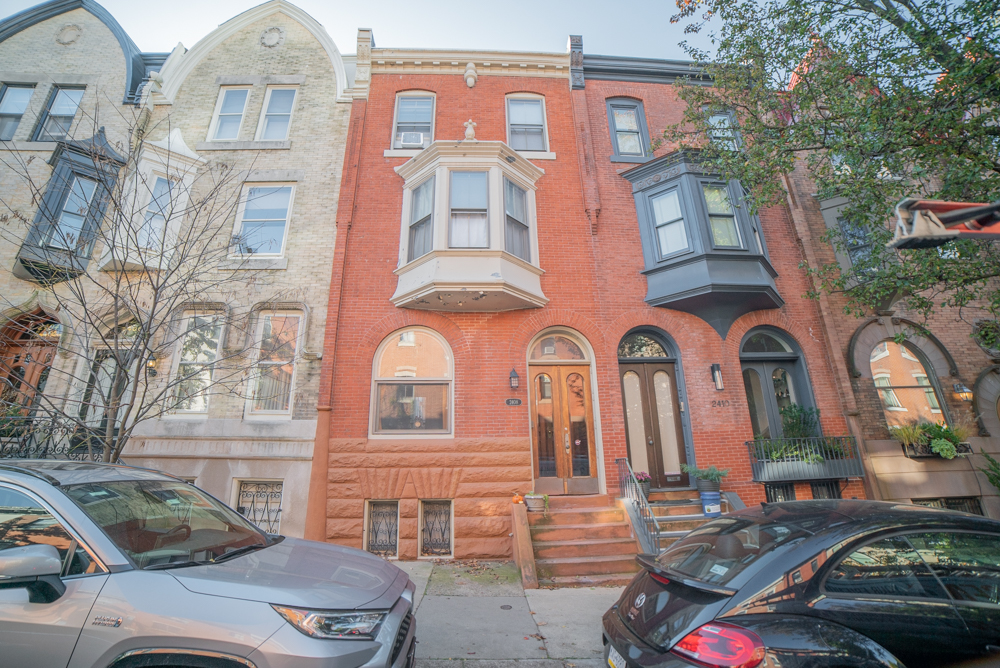2408 Spruce Street #1R, Philadelphia, PA 19103